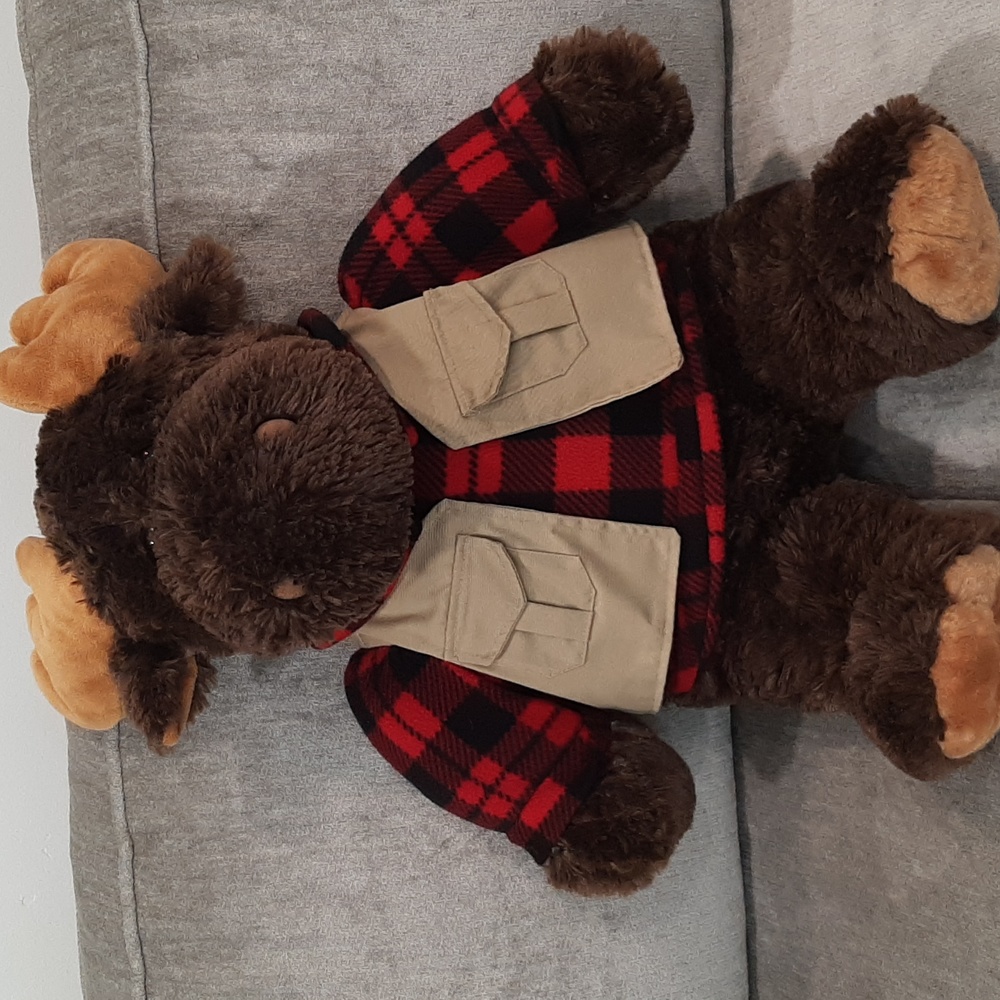 Dan Dee Moose Red Plaid Vest Plush Doll Stuffed Animal Woods Forest Woodland
